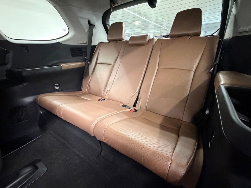 Certified 2024 Toyota Grand Highlander AWD image 40