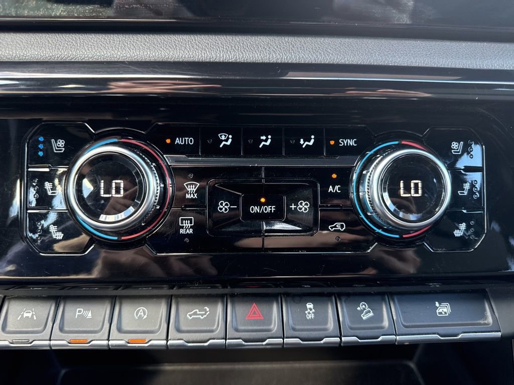 Used 2023 GMC Sierra 1500 AT4 w/ AT4 Premium Package image 19