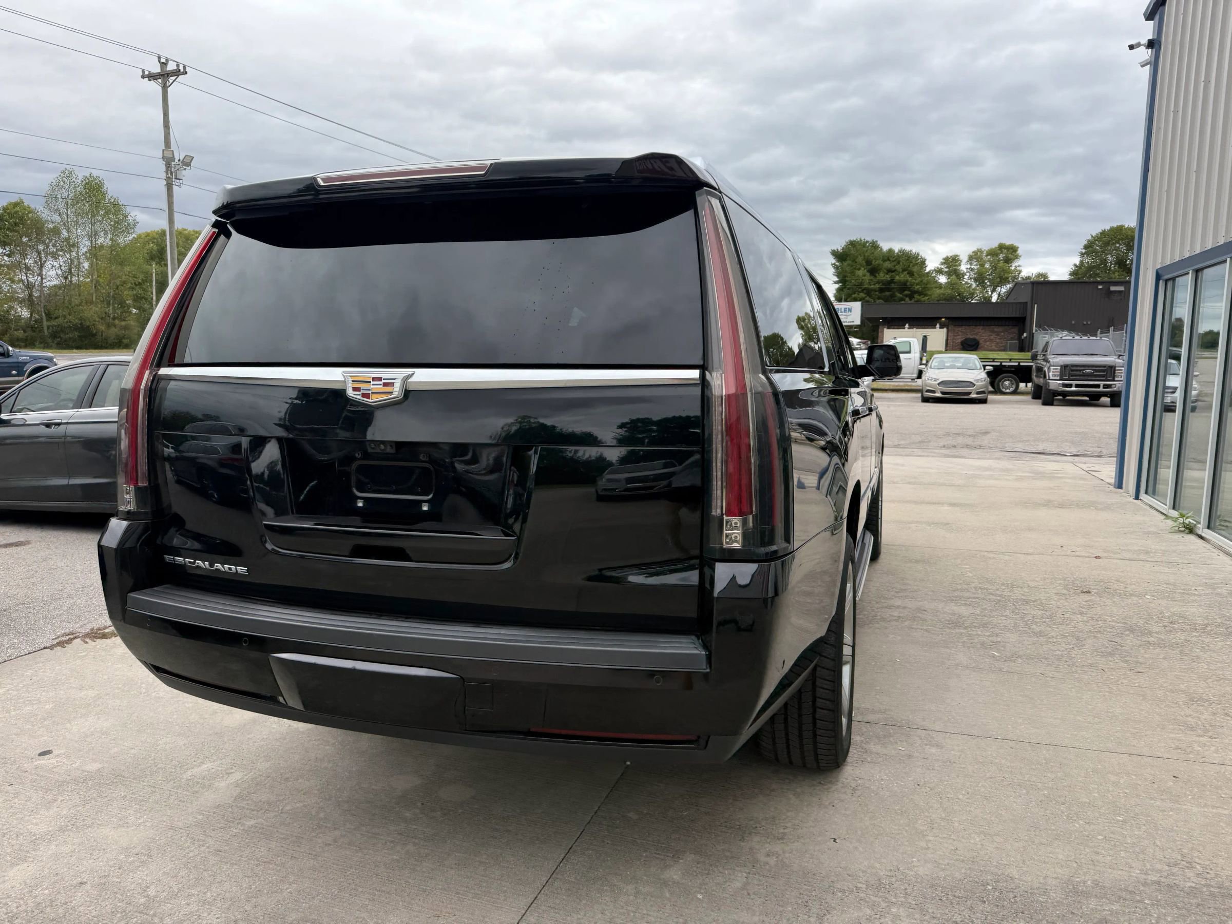 Used 2020 Cadillac Escalade ESV Luxury image 23