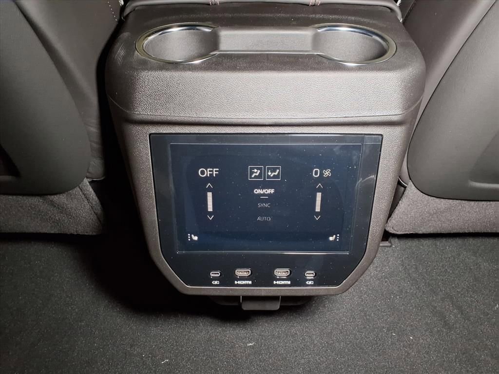 New 2026 GMC Yukon XL AT4 Ultimate image 13