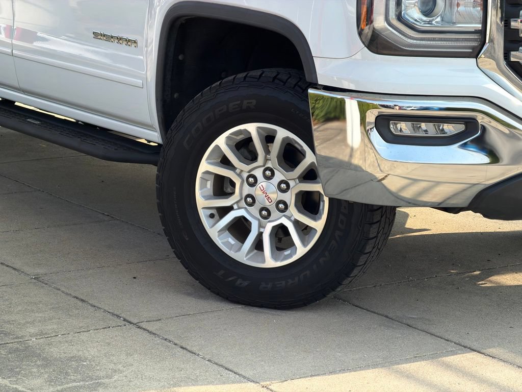 Used 2017 GMC Sierra 1500 SLE w/ SLE Value Package AWD/4WD image 10