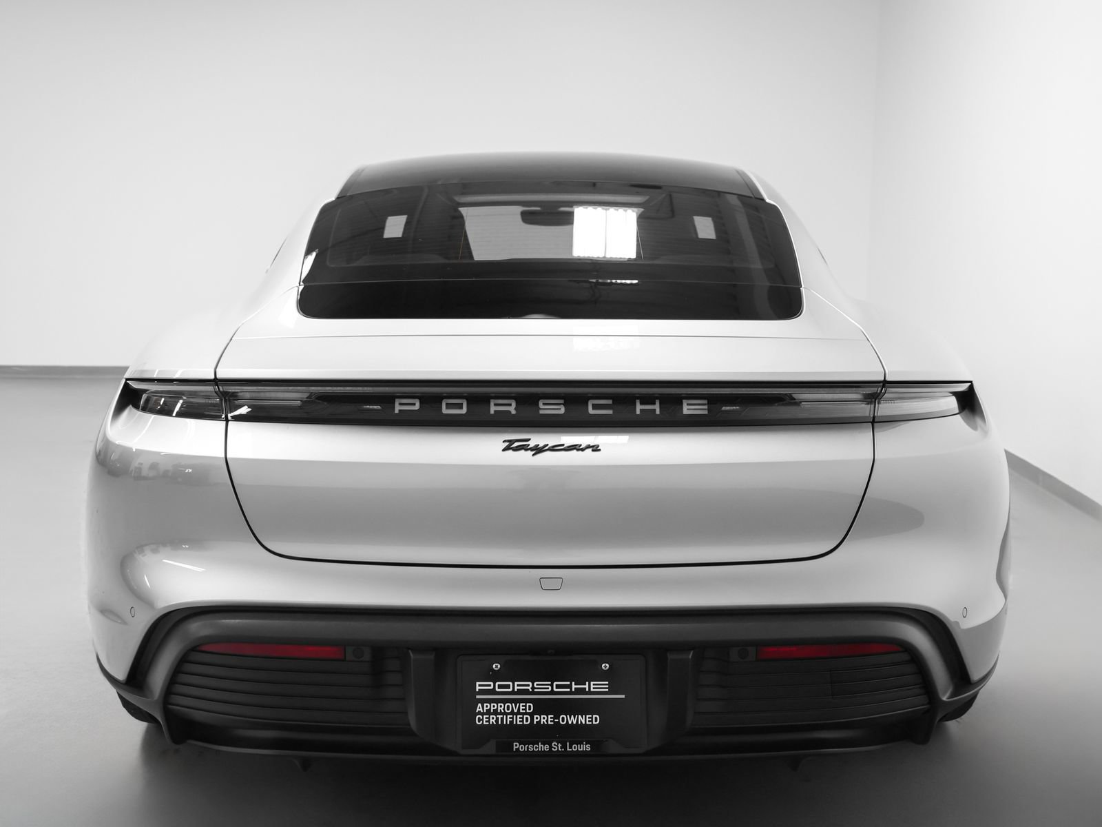 Certified 2021 Porsche Taycan image 11