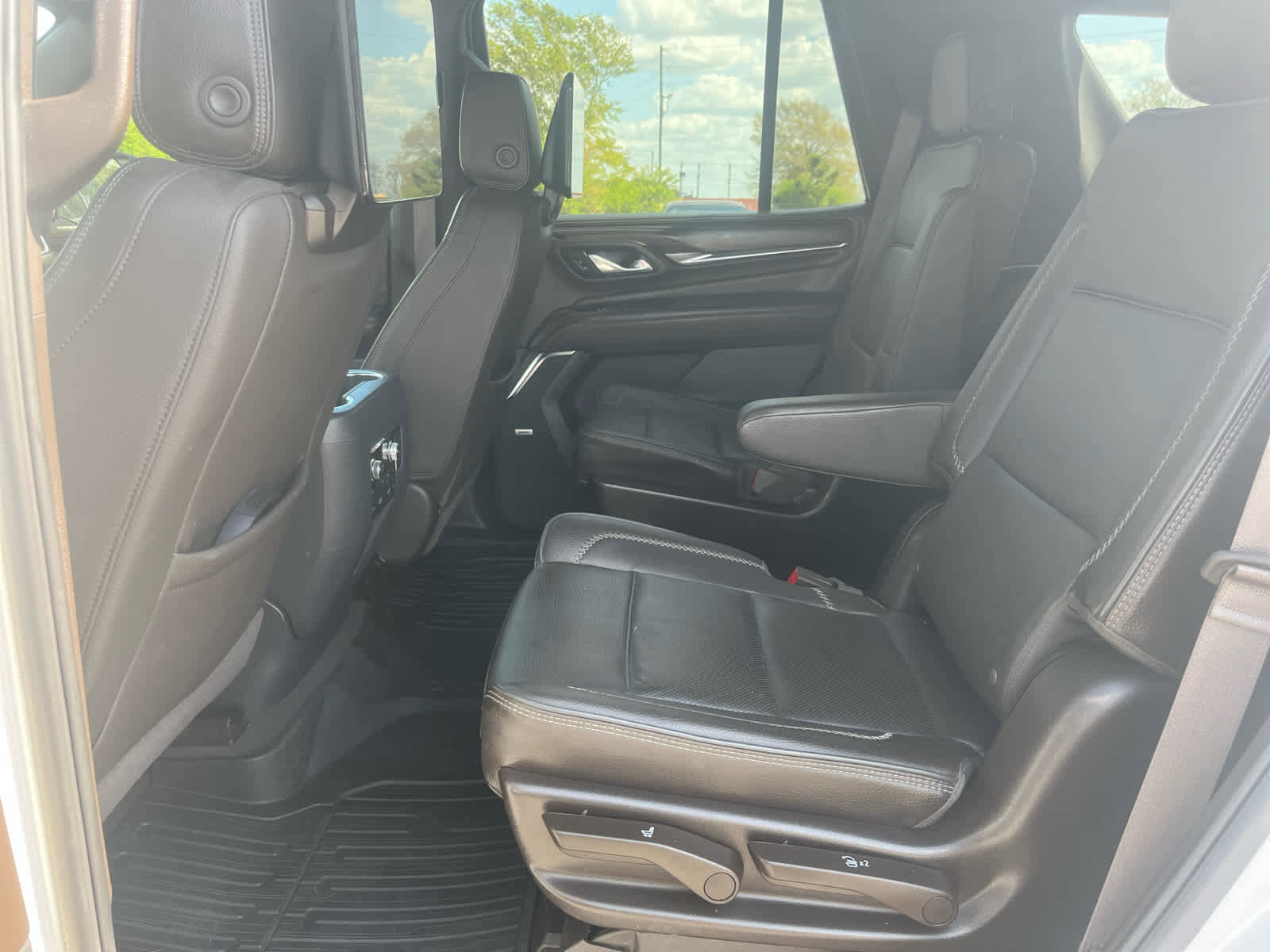 Used 2023 GMC Yukon Denali w/ Max Trailering Package image 30