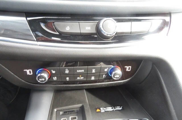 Used 2023 Buick Enclave Premium w/ Experience Buick Package image 26