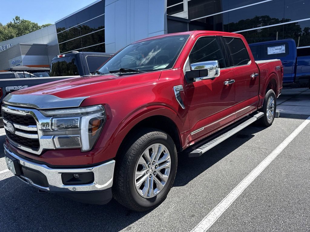 Used 2025 Ford F150 Lariat w/ Equipment Group 502A High AWD/4WD video 3