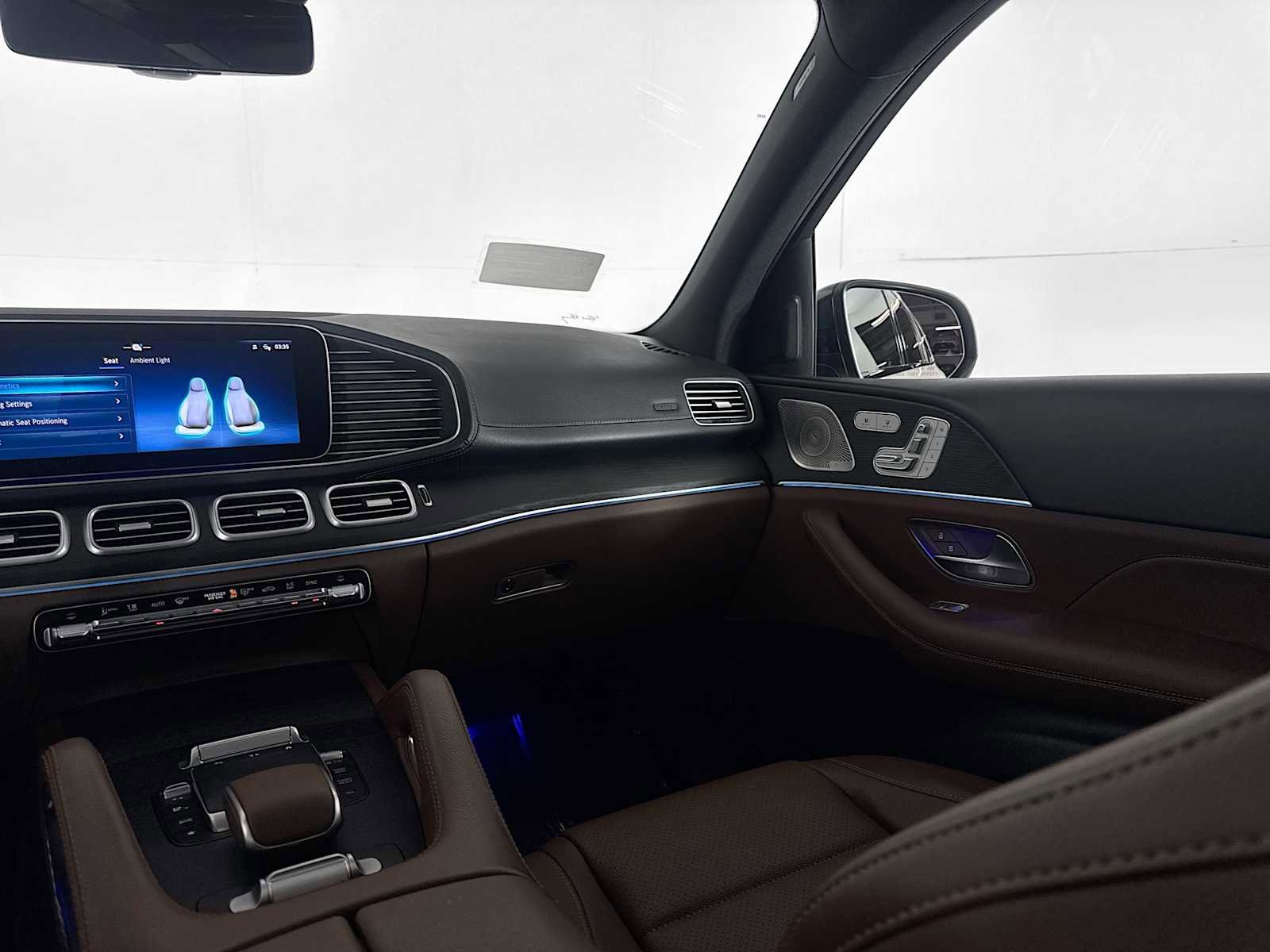 Used 2024 Mercedes-Benz GLS 450 4MATIC image 26