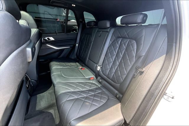 Used 2023 BMW X5 xDrive40i w/ Premium Package AWD/4WD image 28