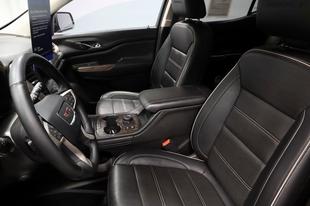 Used 2023 GMC Acadia Denali w/ Denali Ultimate Package AWD/4WD image 24
