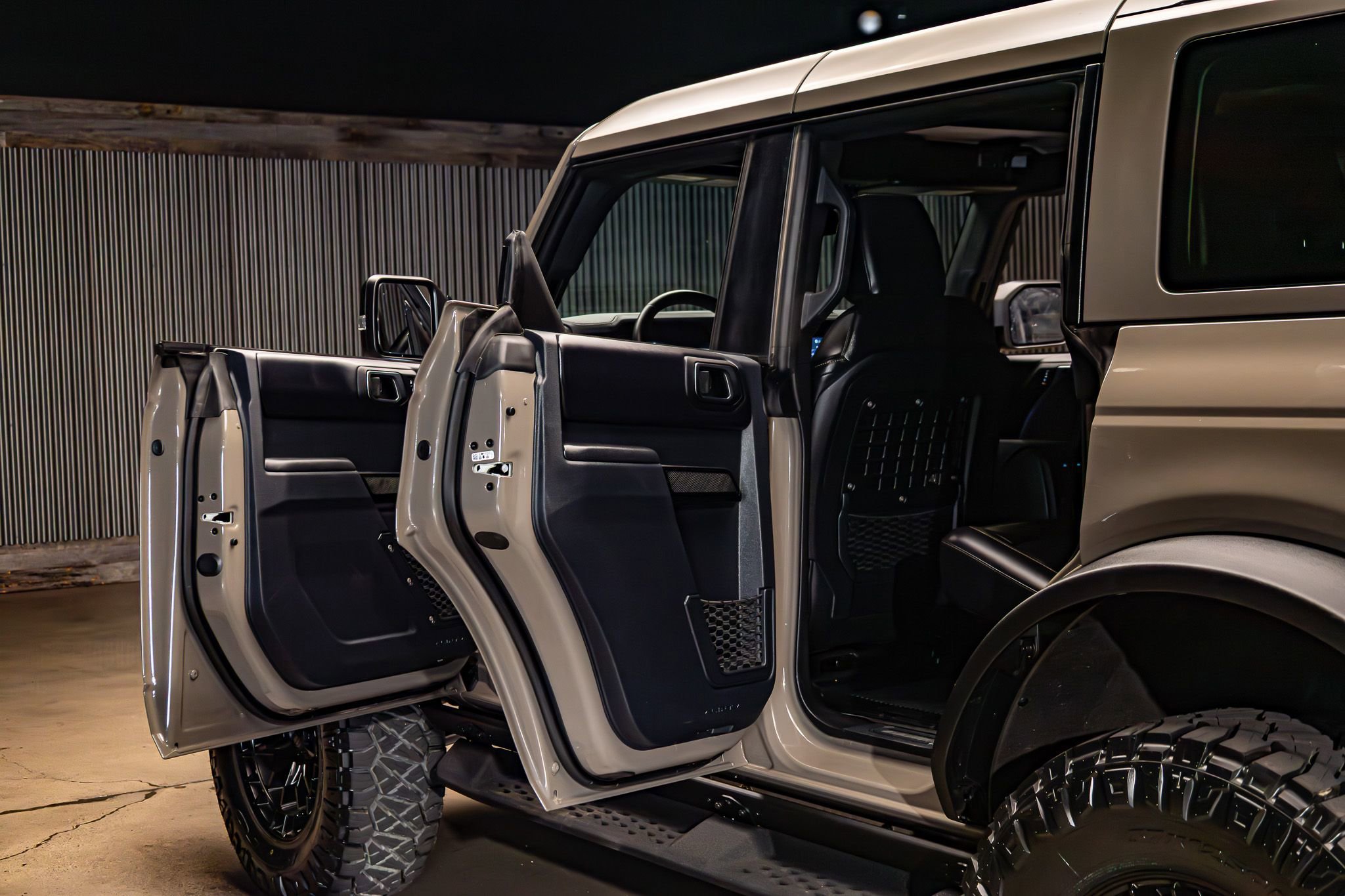 Used 2025 Ford Bronco Badlands AWD/4WD image 29