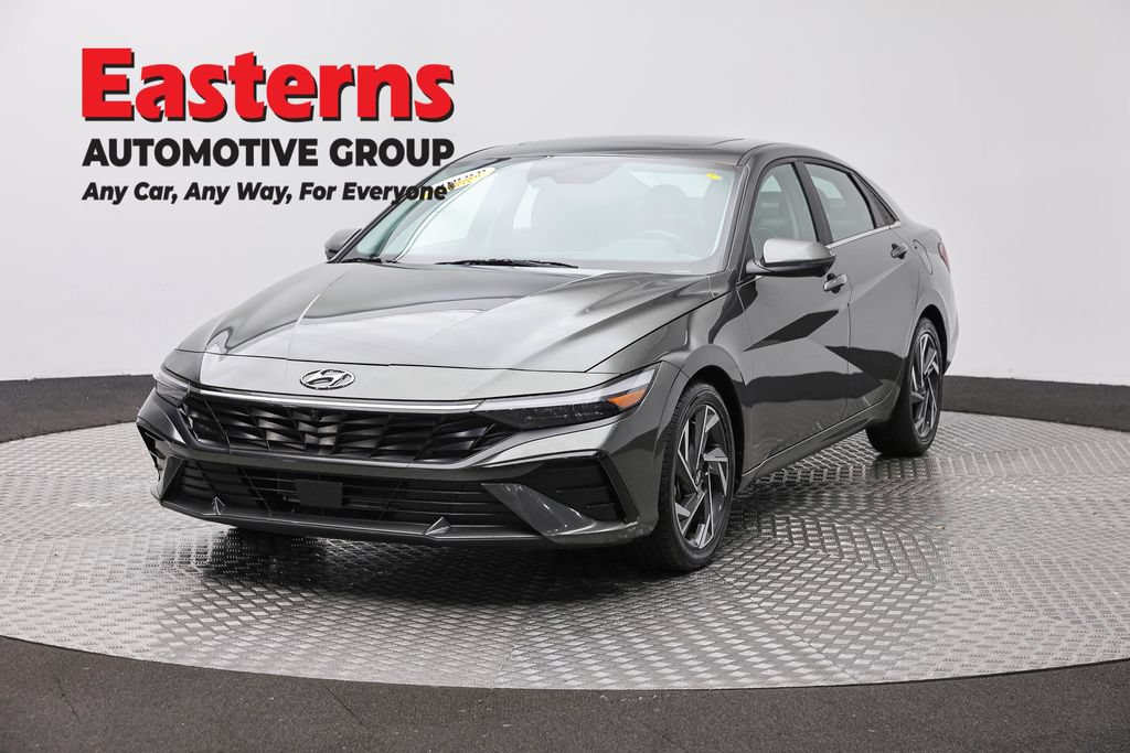 Used 2024 Hyundai Elantra Limited FWD image 1