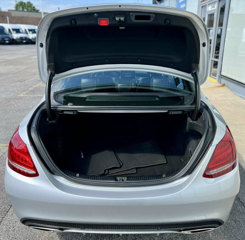 Used 2015 Mercedes-Benz C 300 4MATIC Sedan image 9