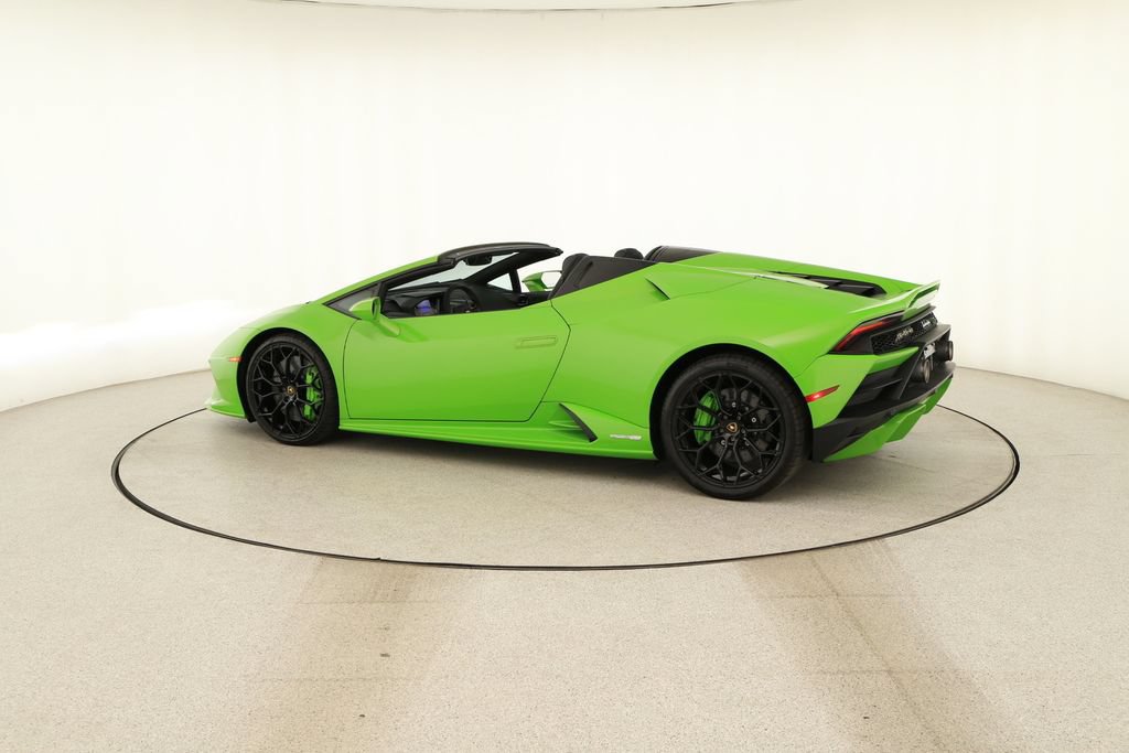 Used 2022 Lamborghini Huracan EVO RWD image 3