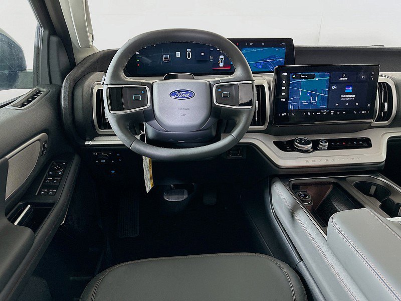 New 2025 Ford Expedition Active image 12