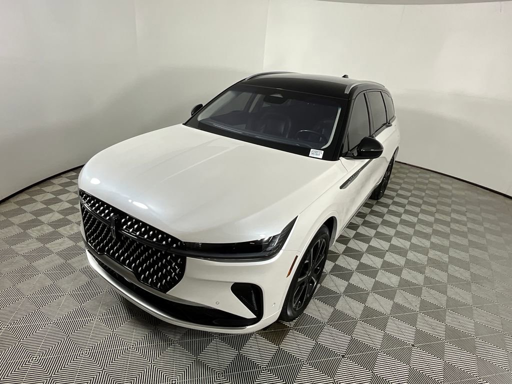 Certified 2024 Lincoln Nautilus Reserve AWD/4WD image 9