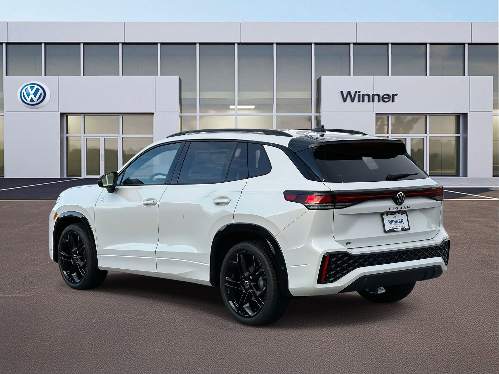 New 2026 Volkswagen Tiguan SE R-Line image 3