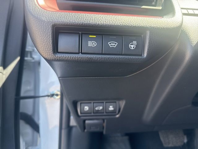 Used 2025 Toyota Prius Plug-In Hybrid w/ Limited Premium Package FWD image 27