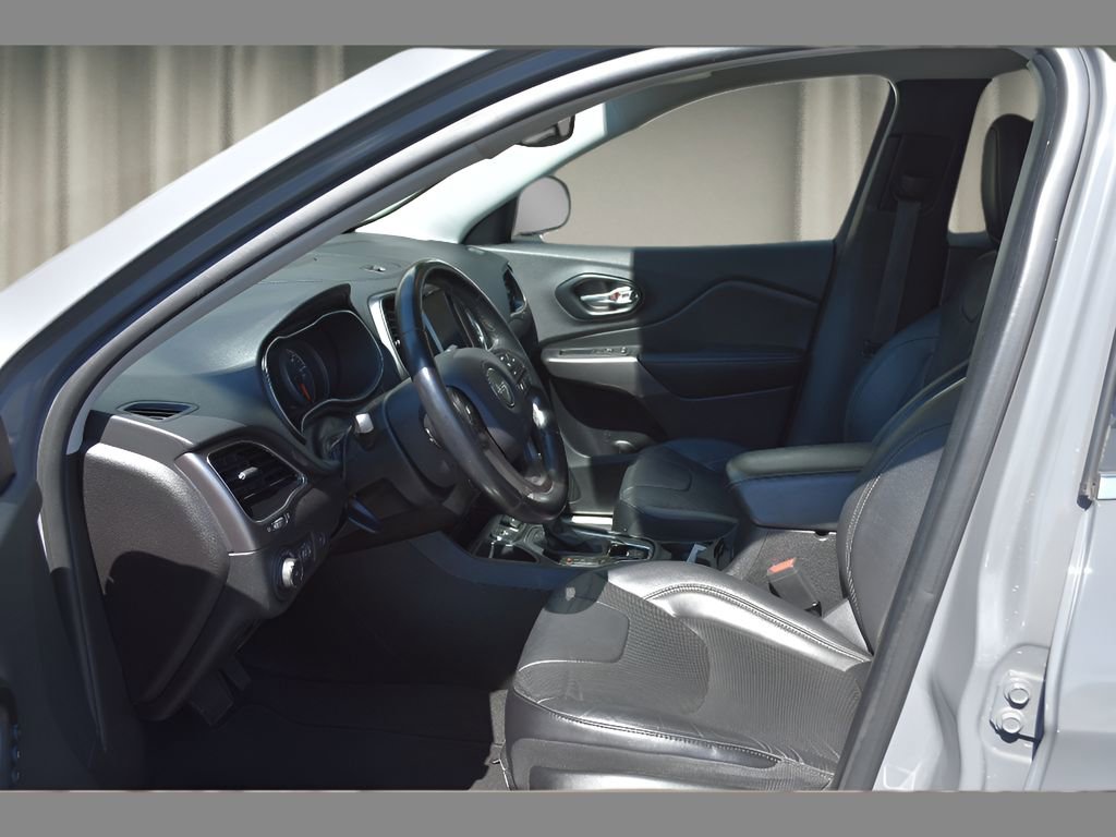 Used 2021 Jeep Cherokee Limited image 10