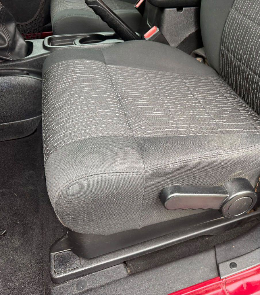 Used 2012 Jeep Wrangler Sport AWD/4WD image 23
