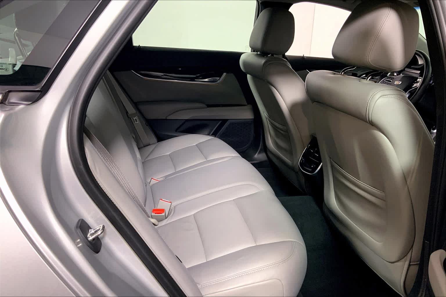 Used 2016 Cadillac XTS Luxury w/ Driver Awareness Package FWD image 19