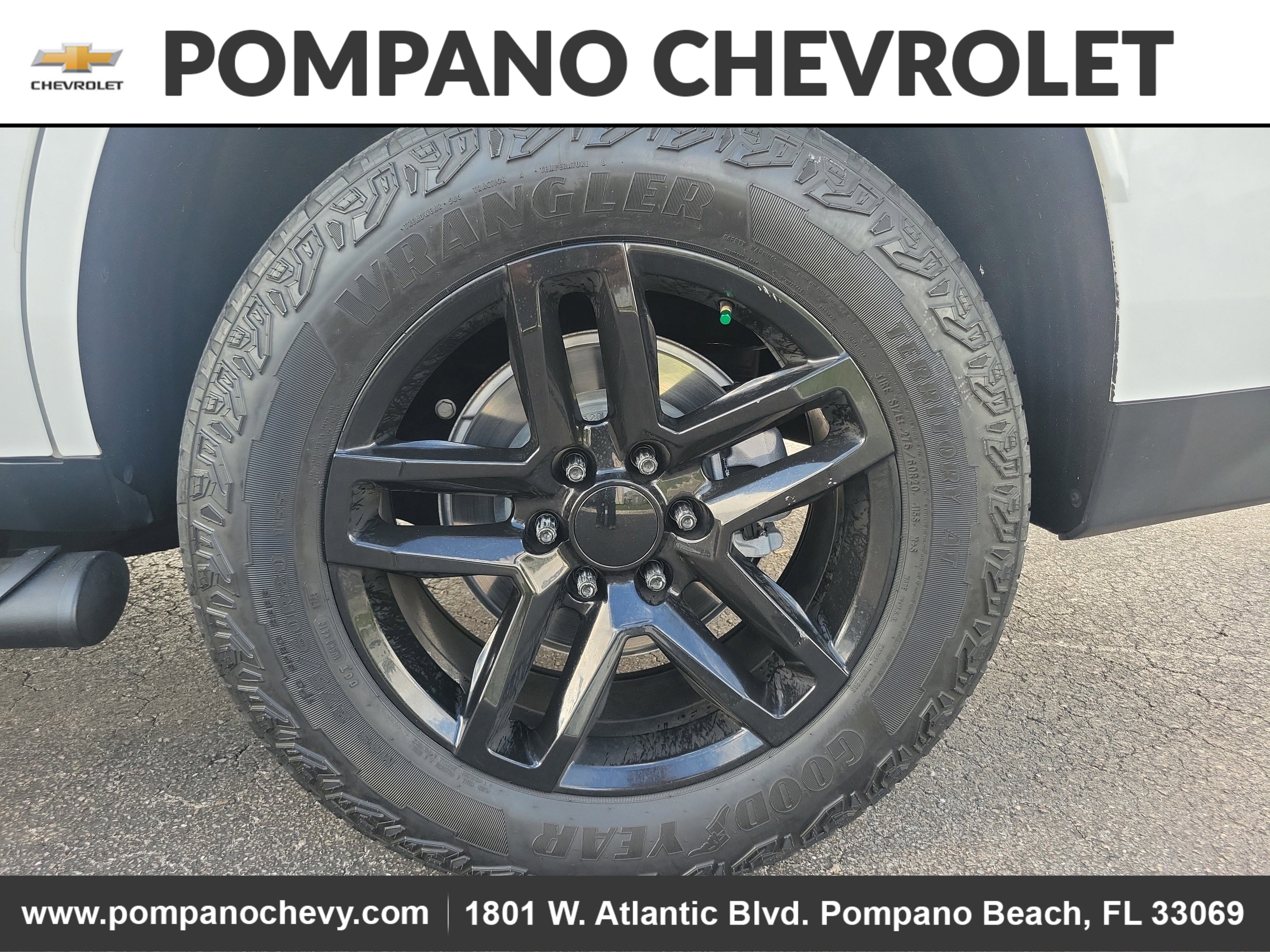 Used 2023 Chevrolet Tahoe Z71 w/ Luxury Package image 9