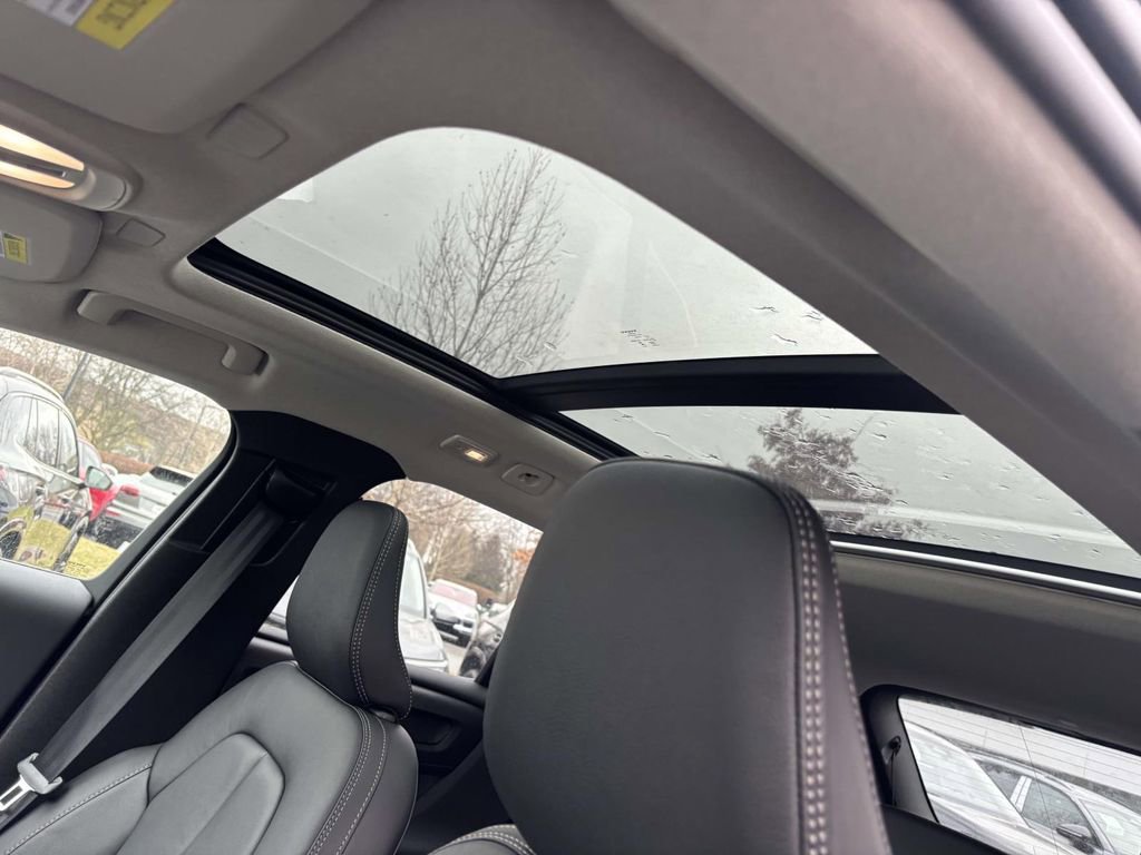 New 2026 Volvo XC40 B5 Plus w/ Protection Package Premier image 25