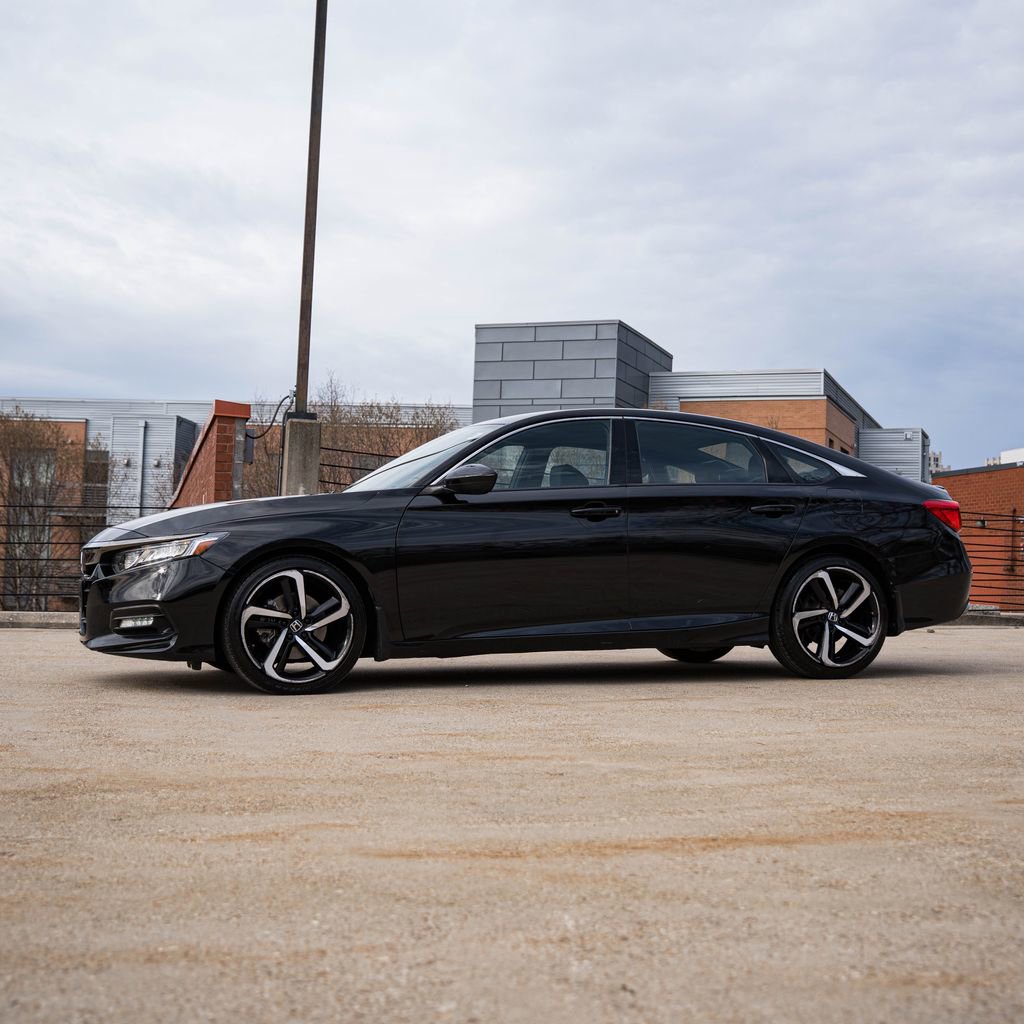 Used 2019 Honda Accord Sport image 3
