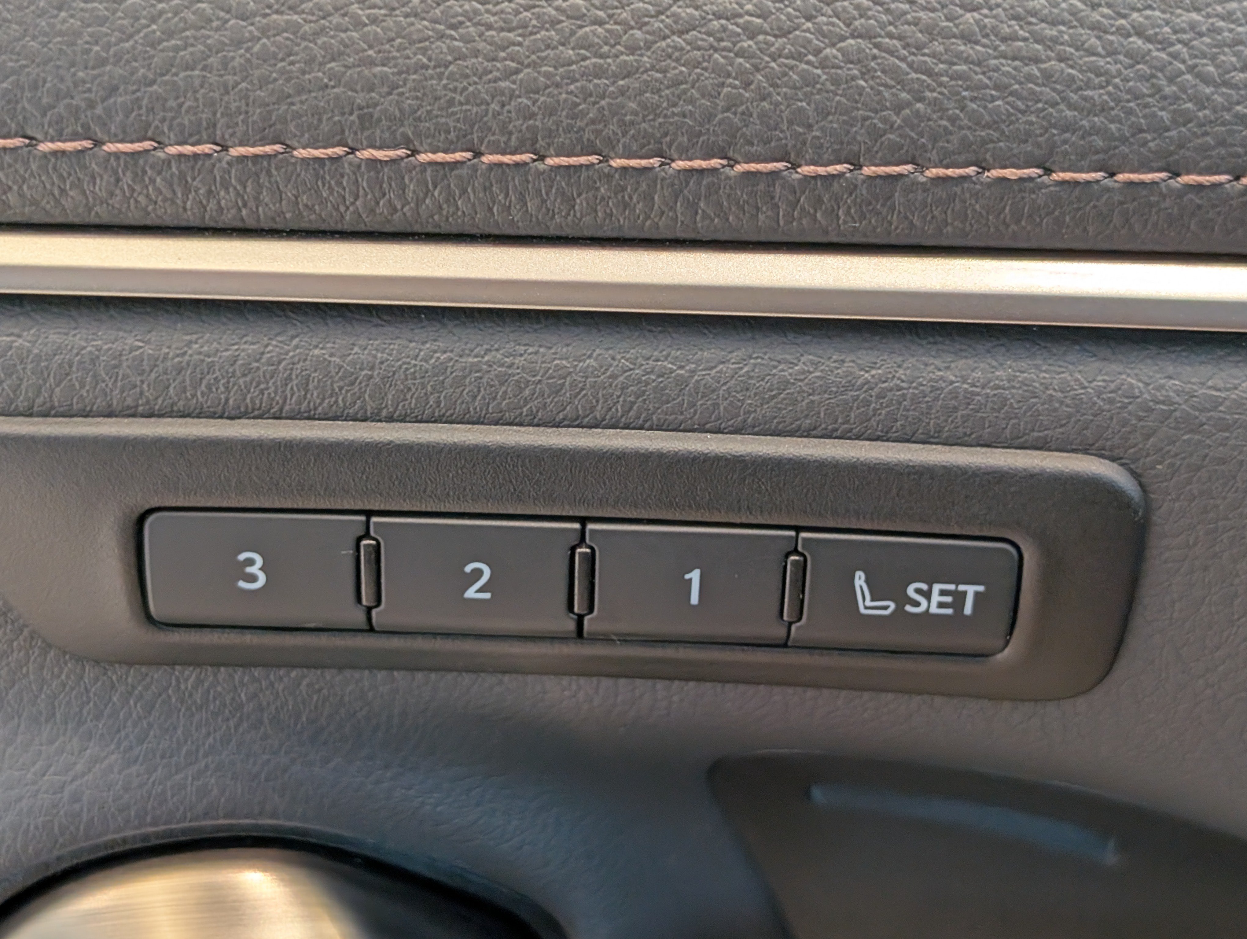 Certified 2025 Lexus ES 350 w/ Premium Package FWD image 21