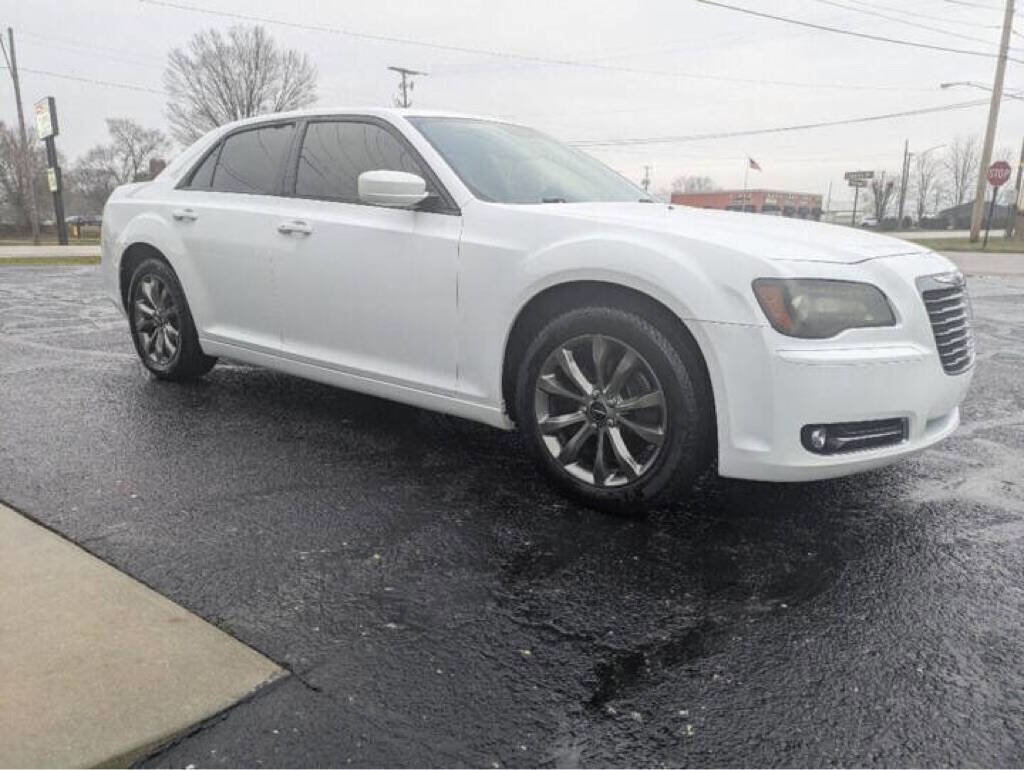 Used 2014 Chrysler 300 S image 4