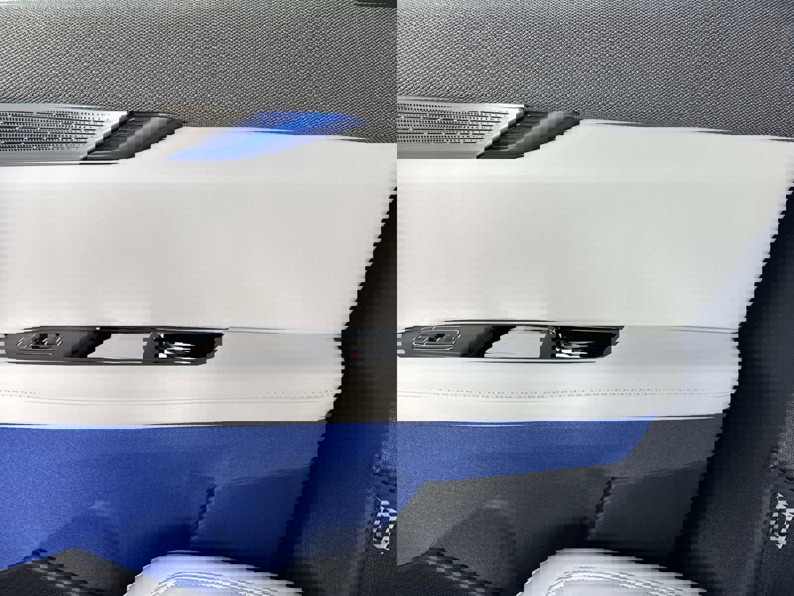 New 2026 Cadillac Optiq Sport 2 image 16