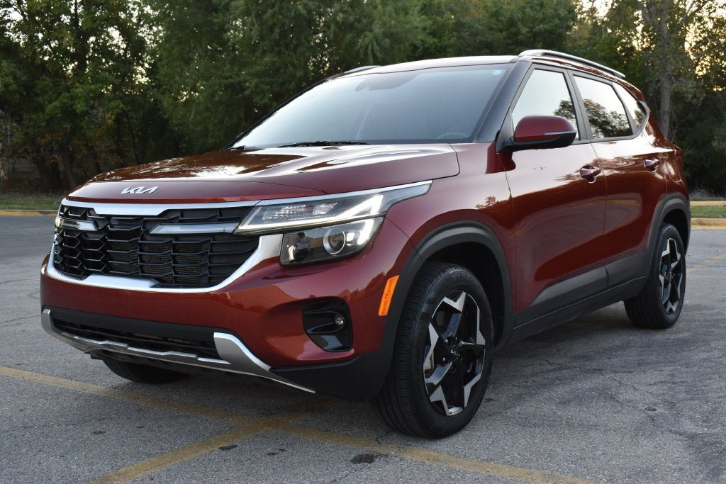 Used 2025 Kia Seltos S AWD/4WD image 4
