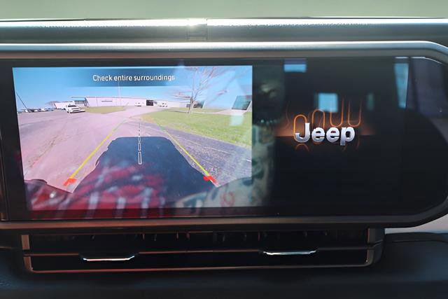 Used 2024 Jeep Gladiator Sport AWD/4WD image 20