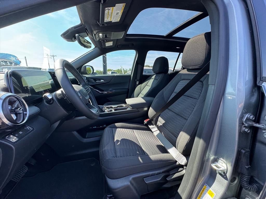 New 2026 Chevrolet Equinox LT w/ Midnight Edition FWD image 11