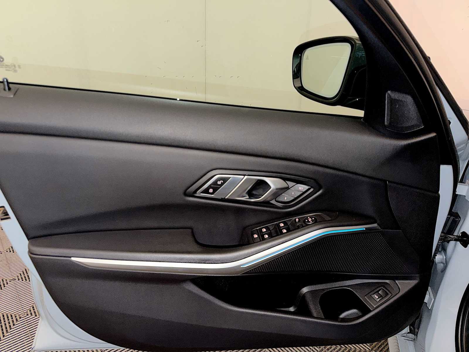 Used 2023 BMW M340i xDrive w/ Premium Package image 11