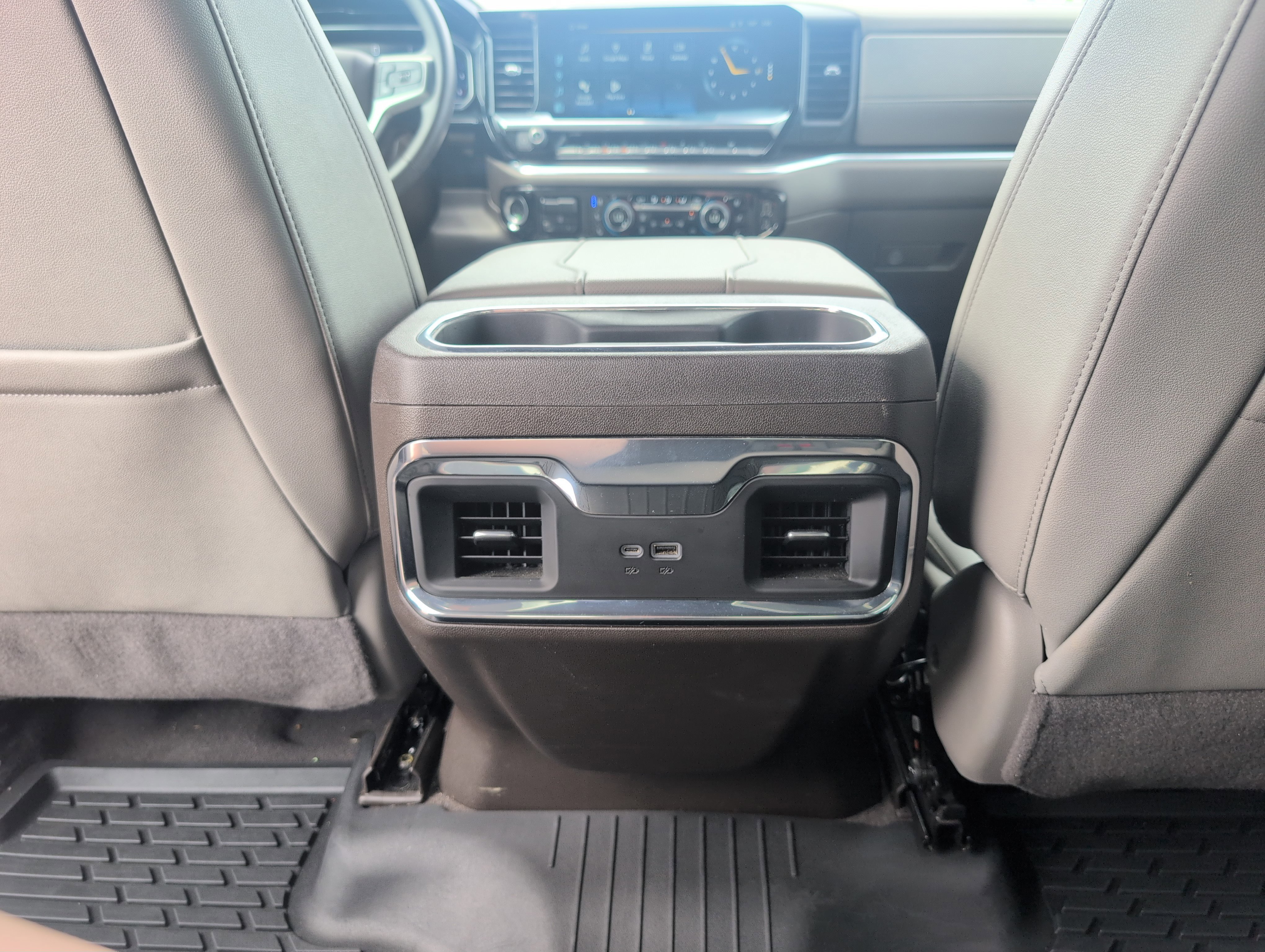 Used 2024 Chevrolet Silverado 1500 LTZ w/ Z71 Off-Road Package AWD/4WD image 31