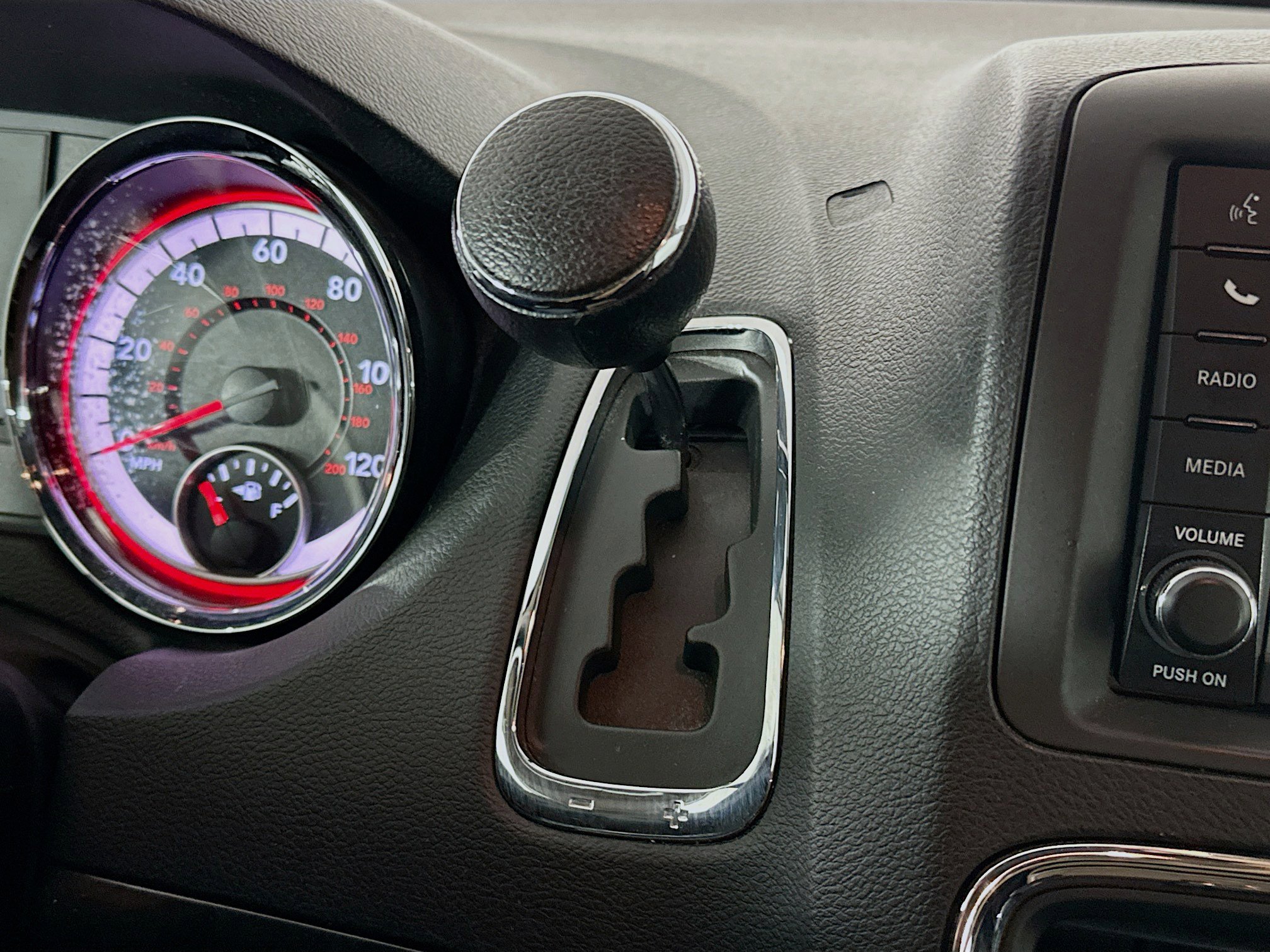 Used 2013 Dodge Grand Caravan SXT w/ Entertainment Group 1 image 24