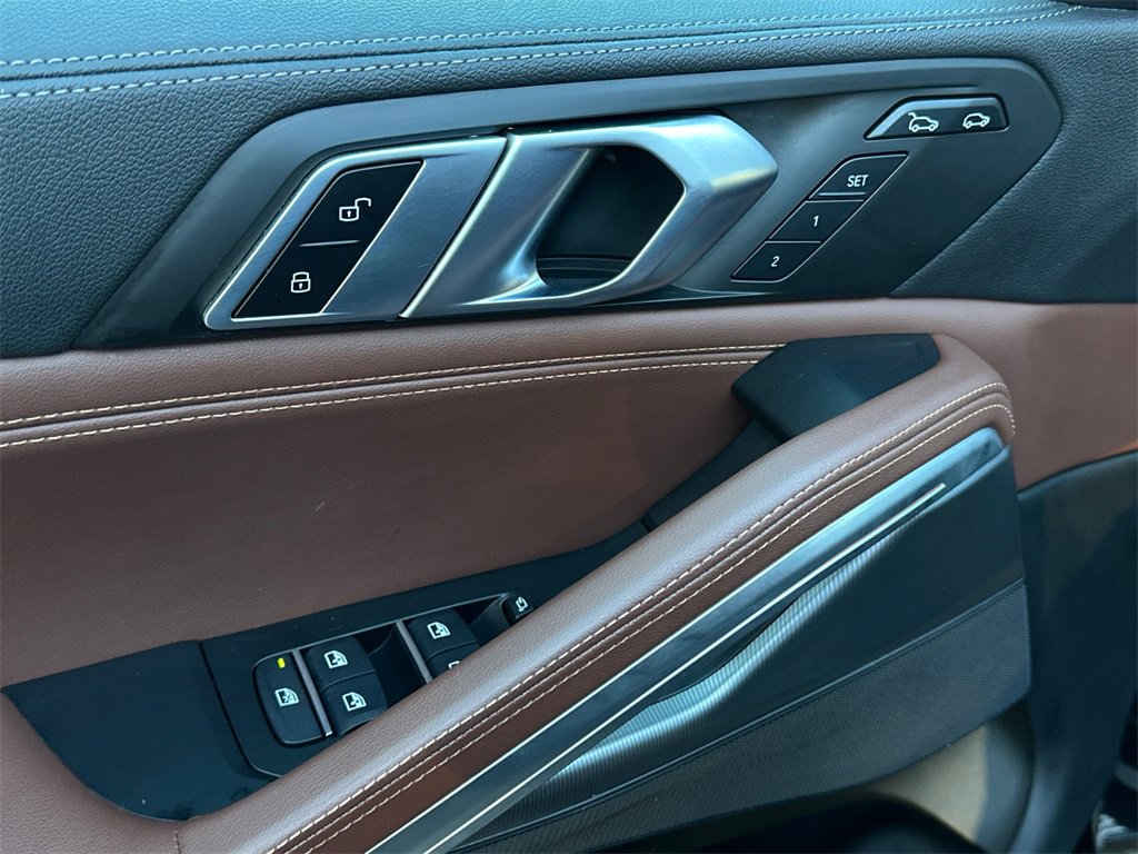 Used 2023 BMW X6 xDrive40i w/ M Sport Package image 19