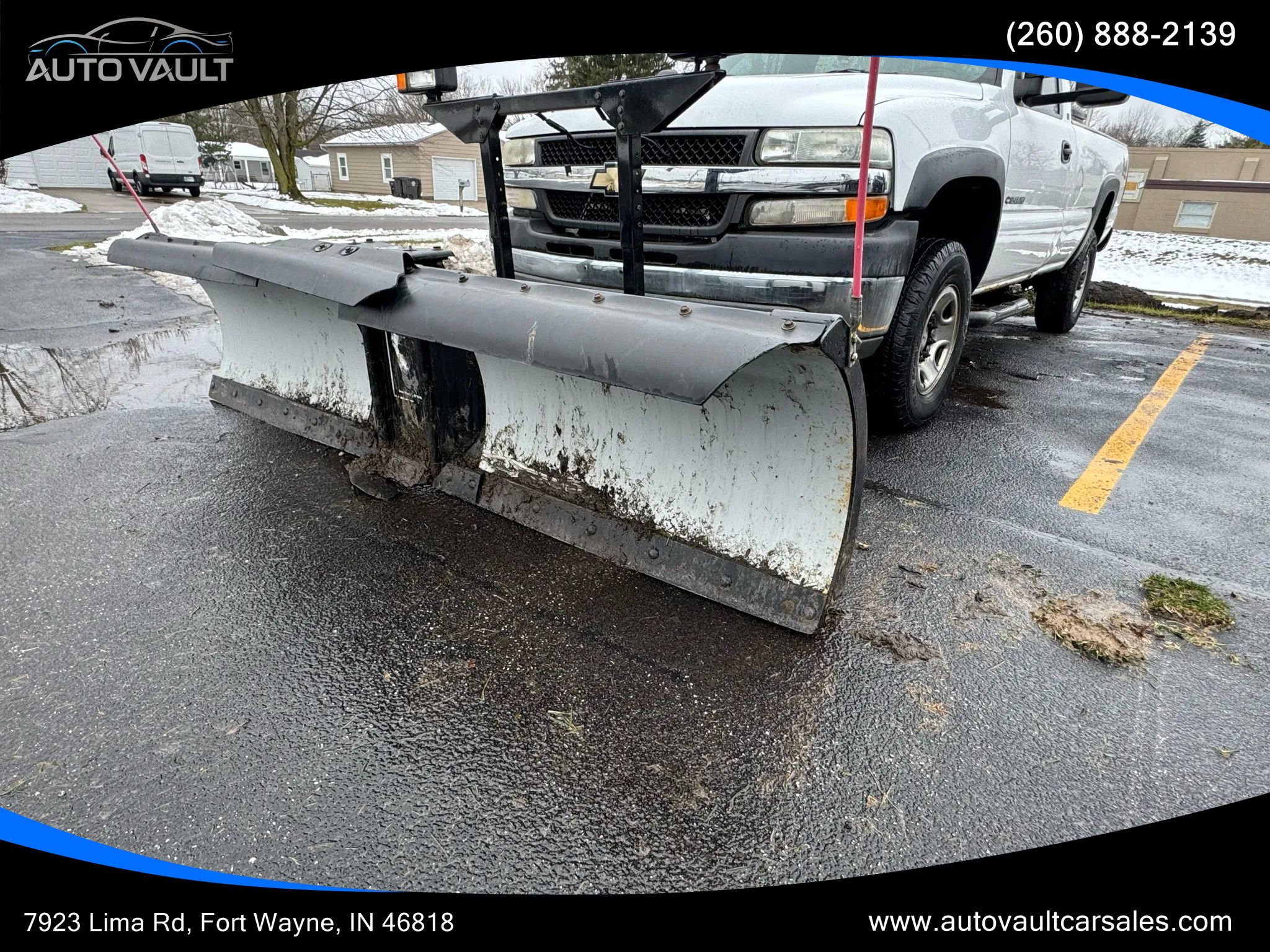 Used 2001 Chevrolet Silverado 2500 4x4 Regular Cab w/ Snow Plow Prep Pkg image 2