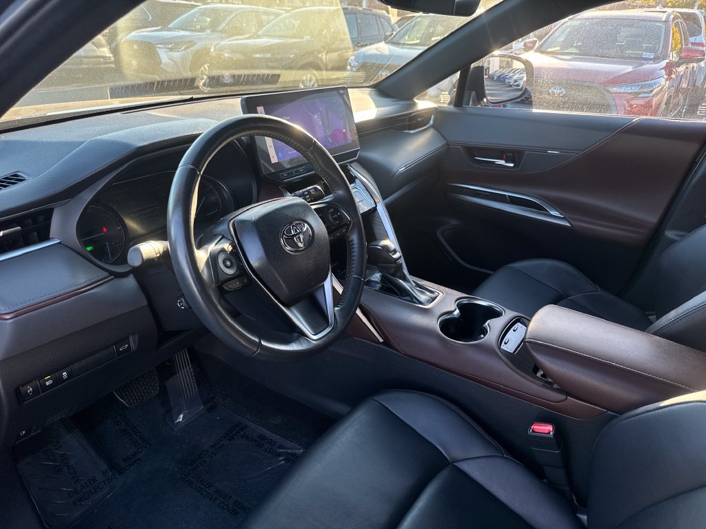 Used 2023 Toyota Venza XLE AWD/4WD image 15