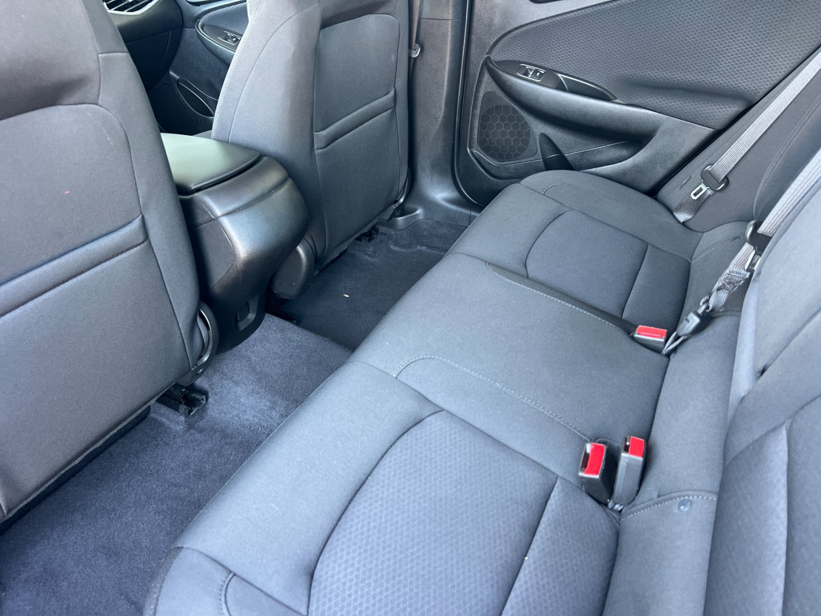 Used 2018 Chevrolet Malibu LS FWD image 12