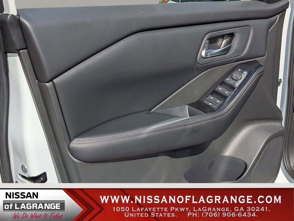 New 2026 Nissan Rogue SV