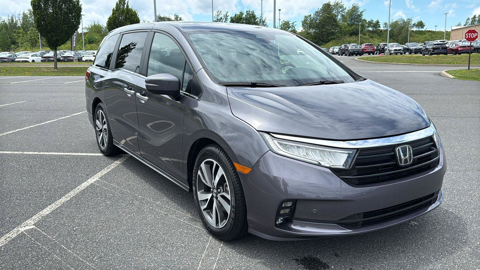 Used 2023 Honda Odyssey Touring image 1