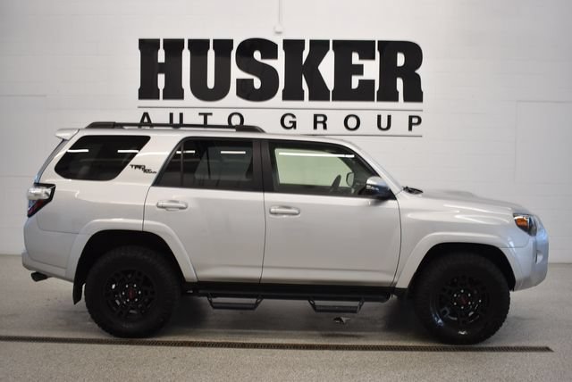 Used 2021 Toyota 4Runner TRD Off-Road Premium w/ Moonroof Package AWD/4WD image 2