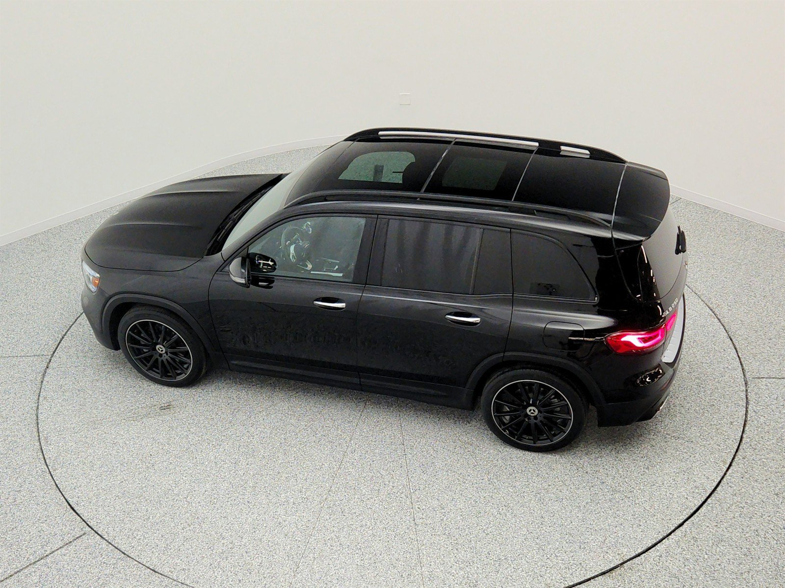 Used 2022 Mercedes-Benz GLB 250 image 30
