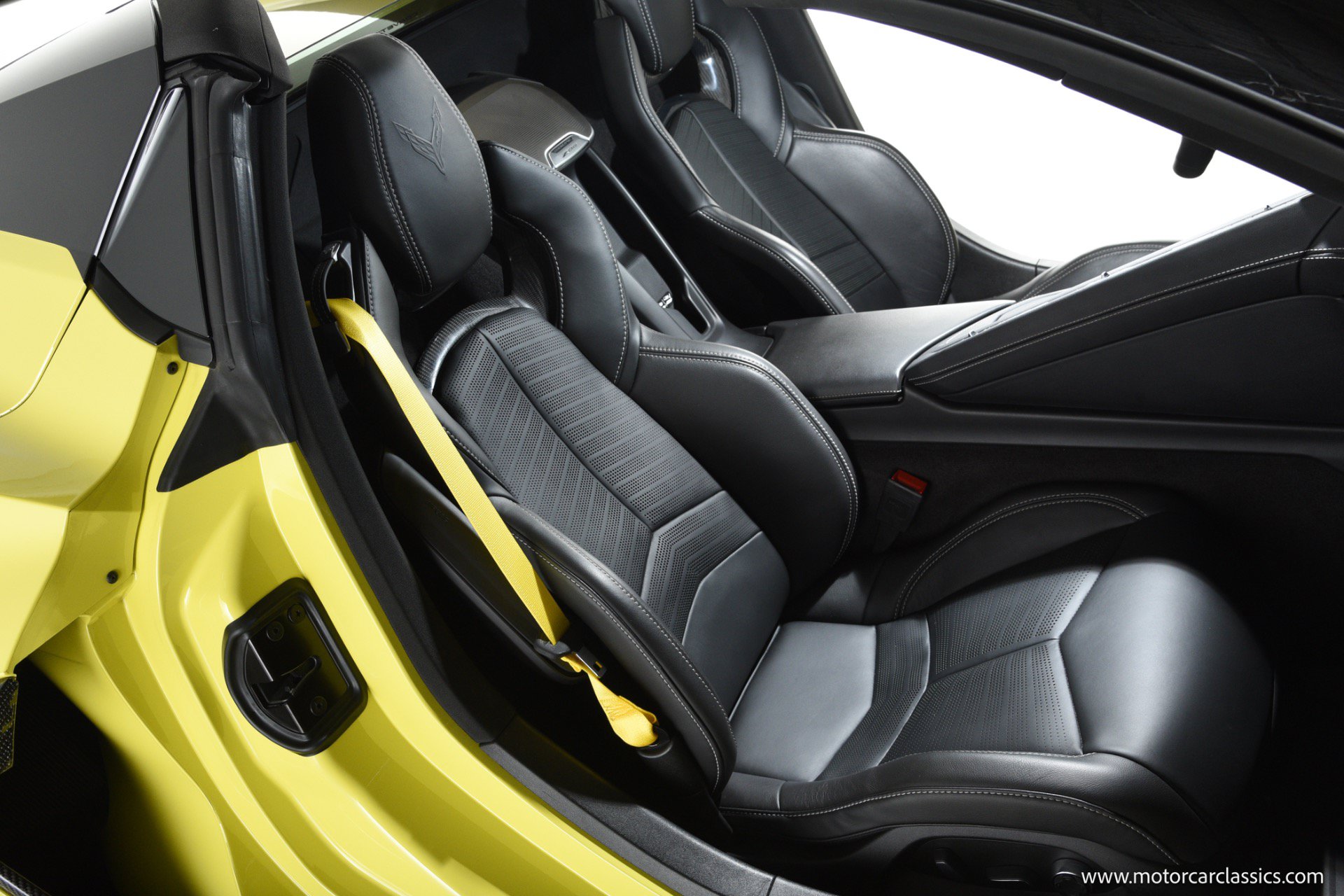 Used 2024 Chevrolet Corvette Z06 RWD image 32