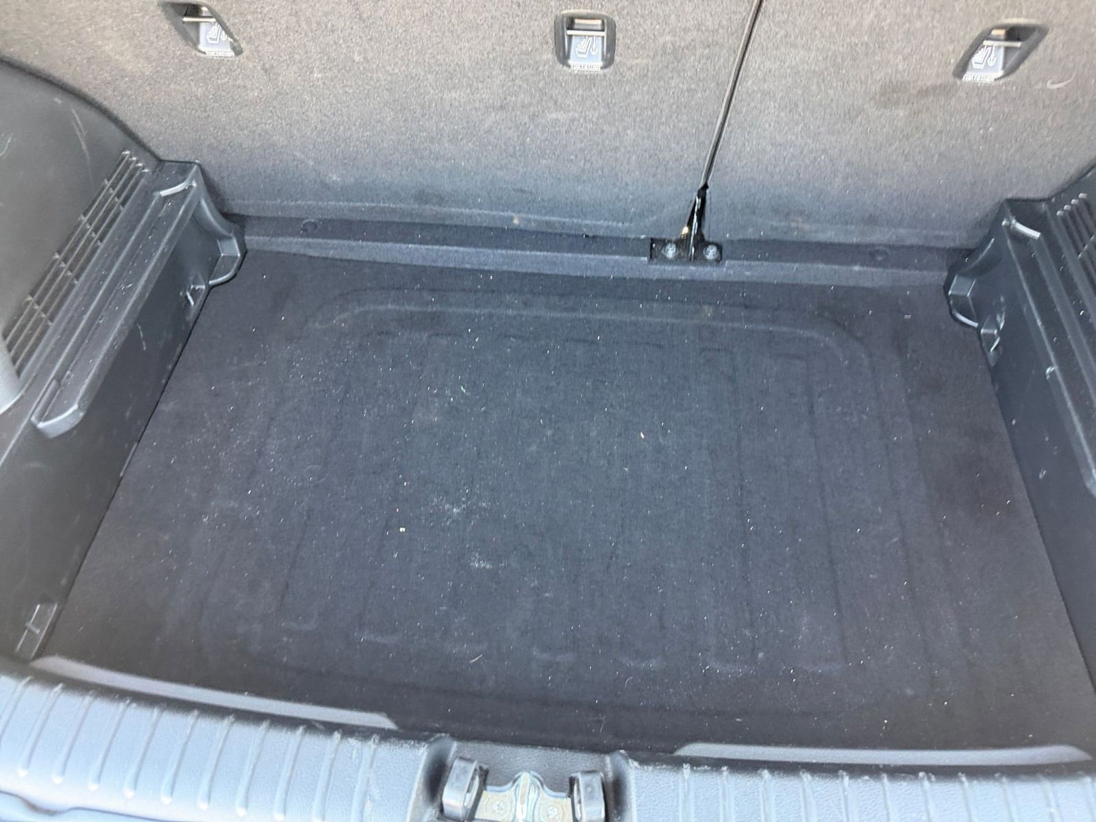 Used 2025 Nissan Sentra S FWD image 29
