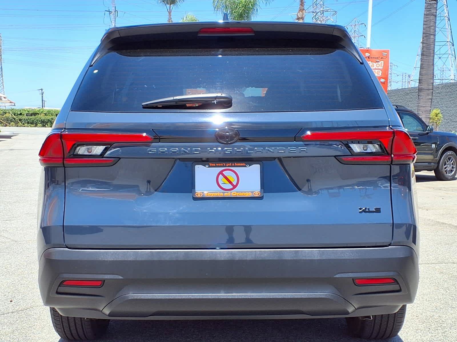 Certified 2024 Toyota Grand Highlander FWD image 5