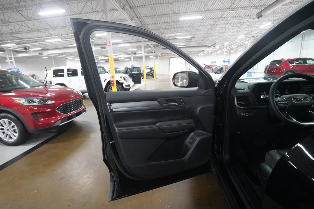 Used 2025 GMC Terrain Elevation w/ Elevation Premium Package AWD/4WD image 28