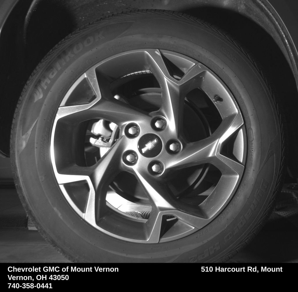 Used 2025 Chevrolet Trax LT FWD image 35