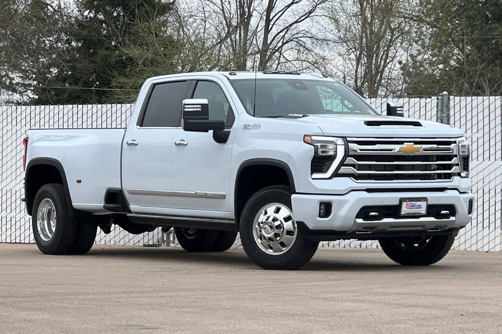 New 2026 Chevrolet Silverado 3500 High Country w/ High Country Premium Package image 2