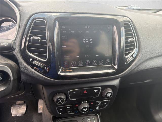 Used 2018 Jeep Compass Limited AWD/4WD image 13